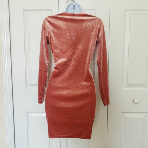 H&M Pink Velvet Mini Dress - Picture 4 of 6